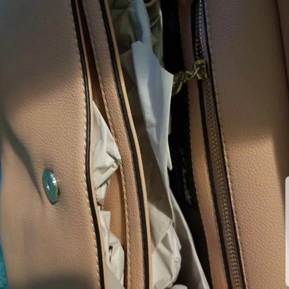 Purse - Picture 2 of 4